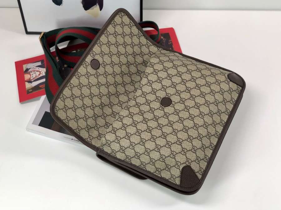 Gucci GG Supreme messenger bag 495654 9C2VT 8745
